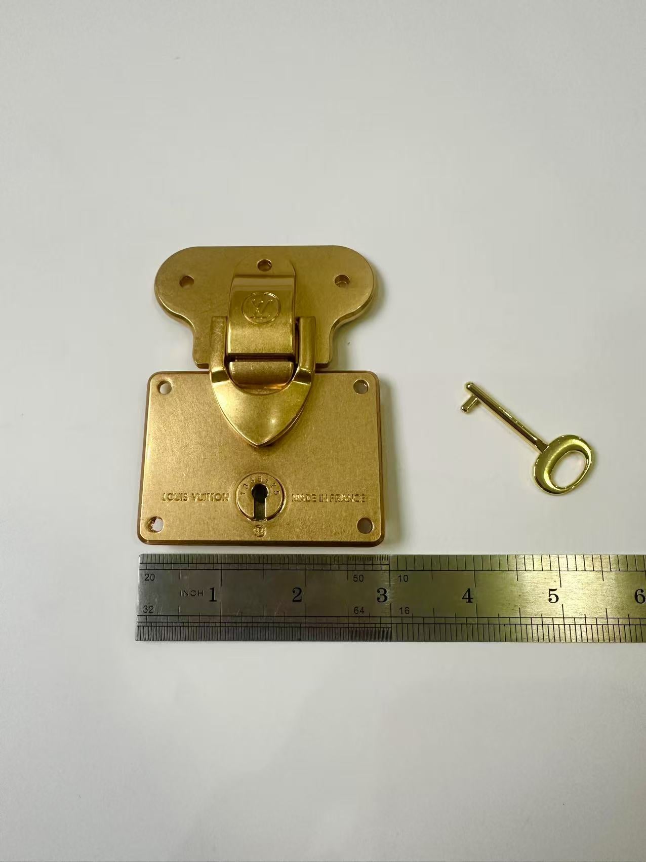 Best Quality Gold Copper Material LV Locks For Handmade Box ,Bag and Handicraft Goods