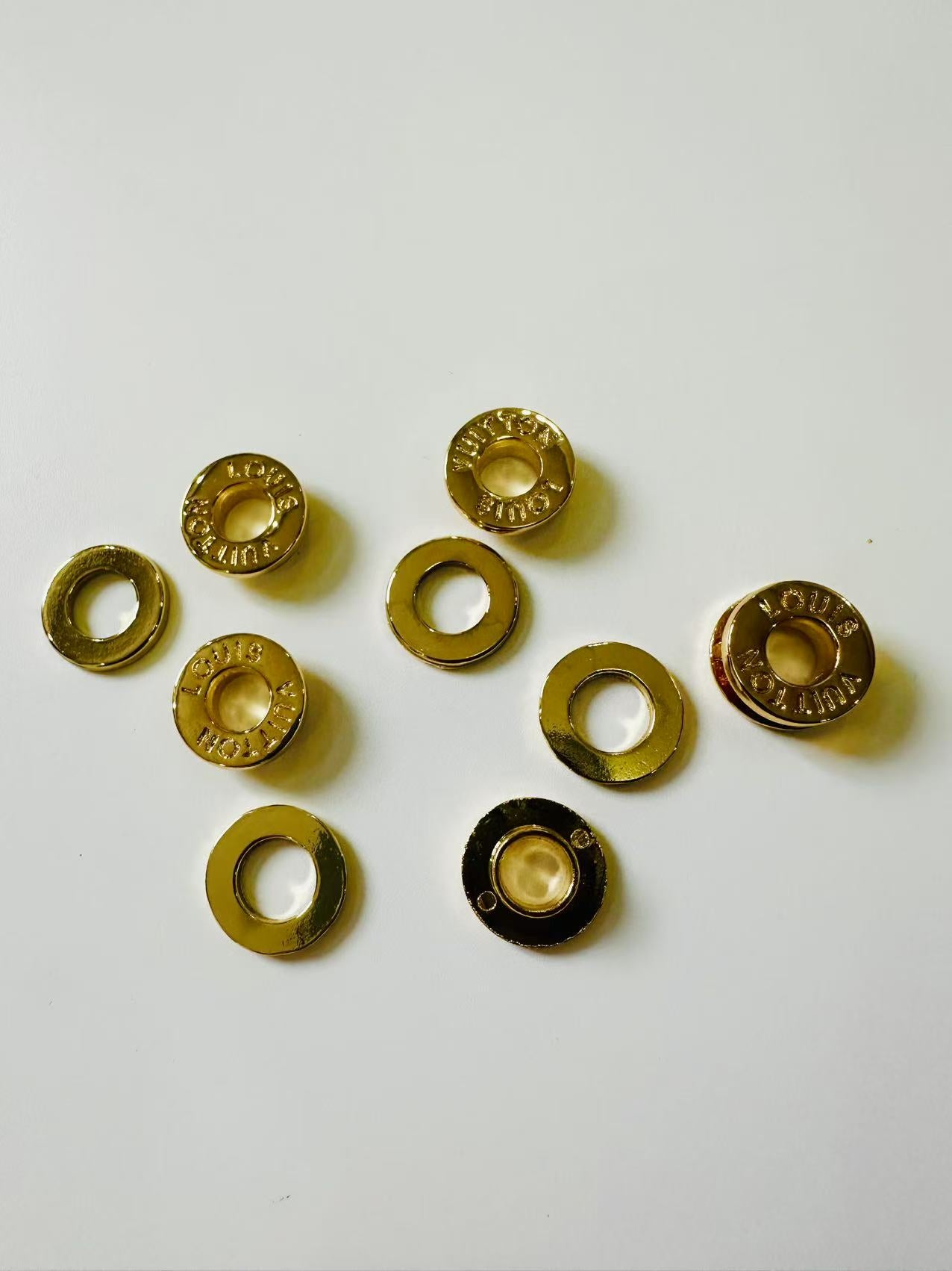 Craft Gold Louis Vuitton 18x8x3 MM Circle Metal Handmade Handicraft Goods