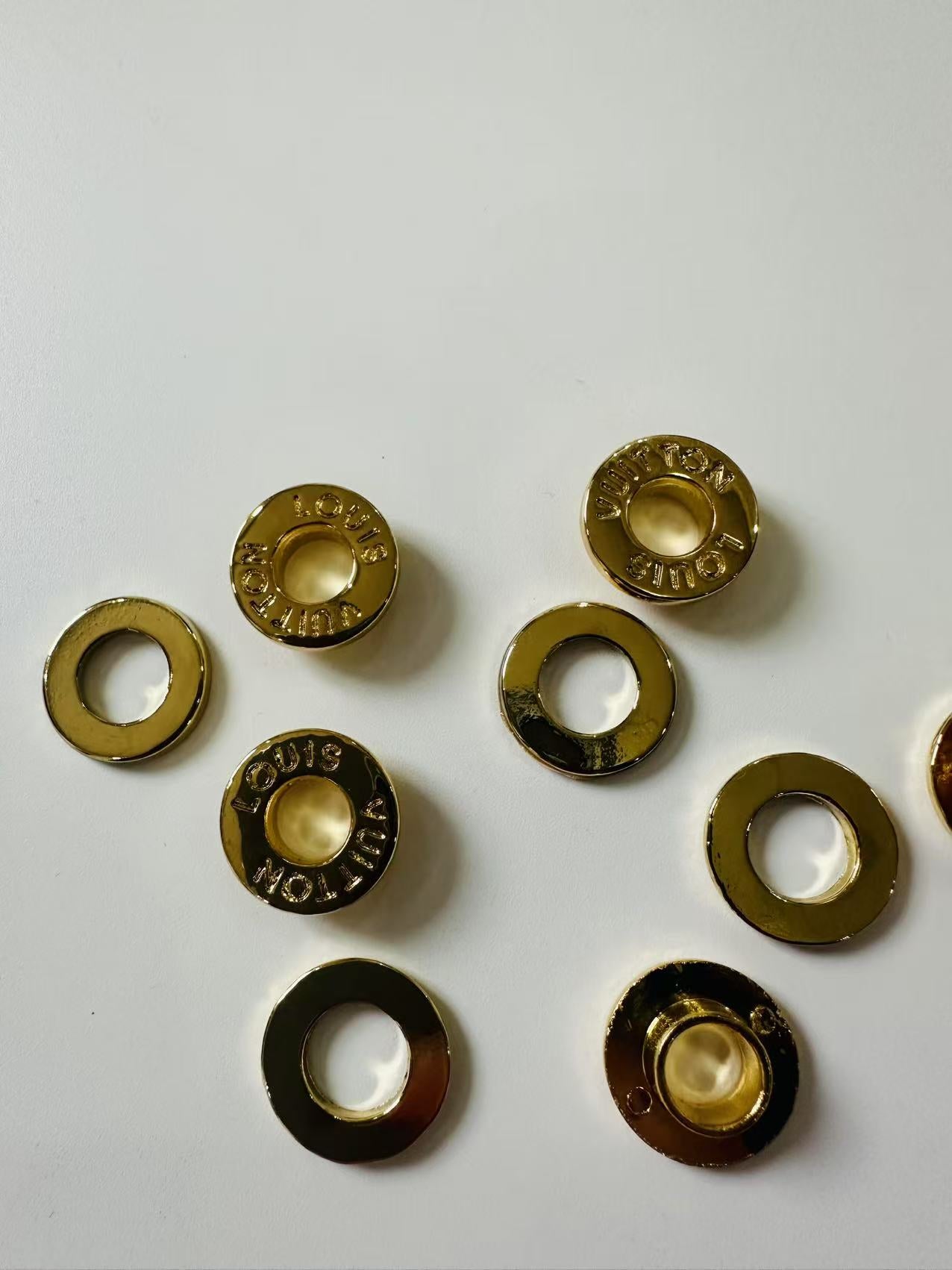 Craft Gold Louis Vuitton 18x8x3 MM Circle Metal Handmade Handicraft Goods