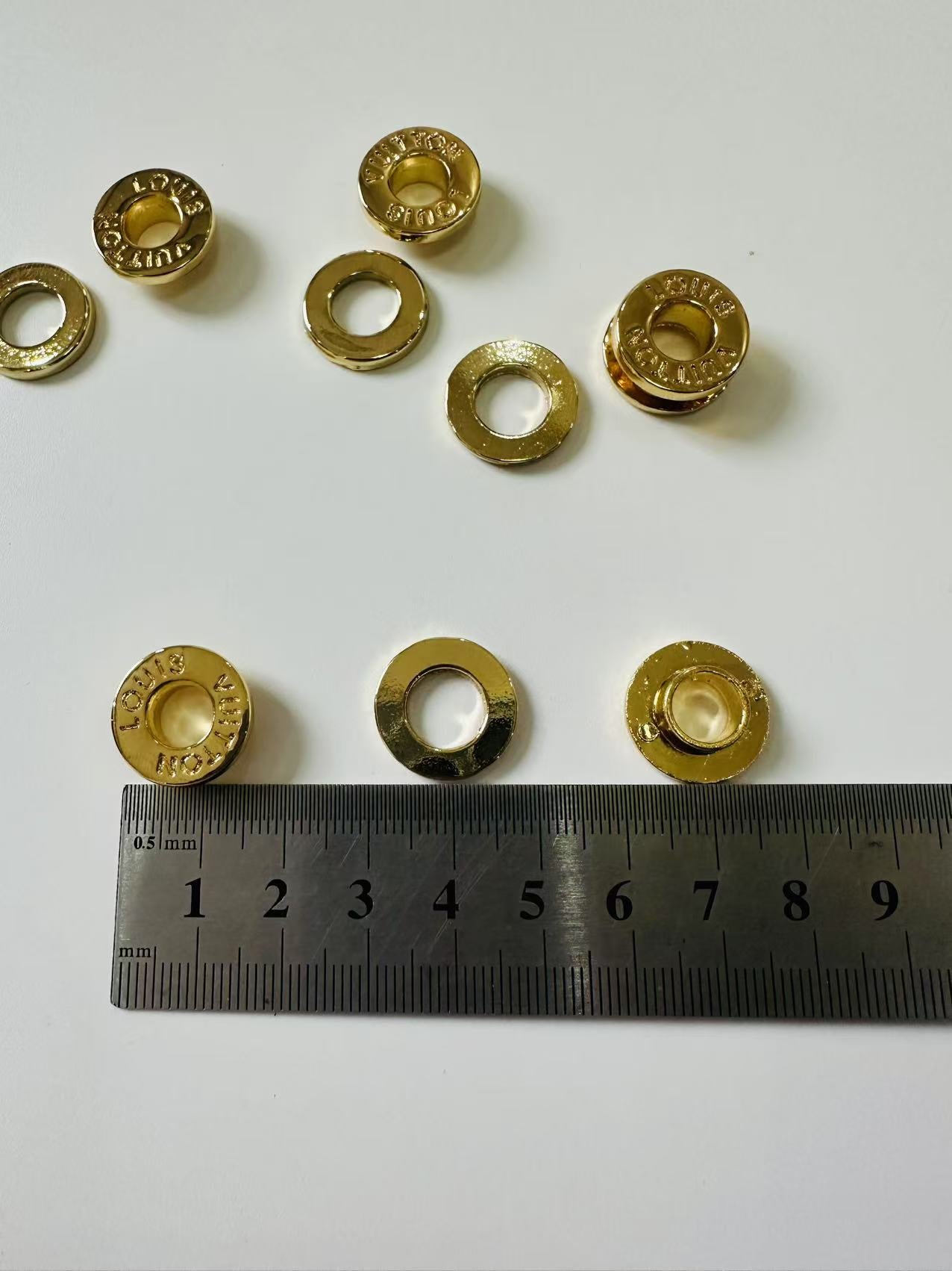Craft Gold Louis Vuitton 18x8x3 MM Circle Metal Handmade Handicraft Goods