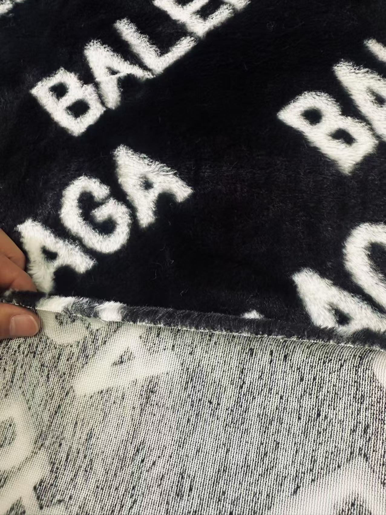 Craft Balenciaga Soft Bunny Fur ,Rabbit Mink ,Faux Fur Fabric For Handmade Apparel By Yard(Black)