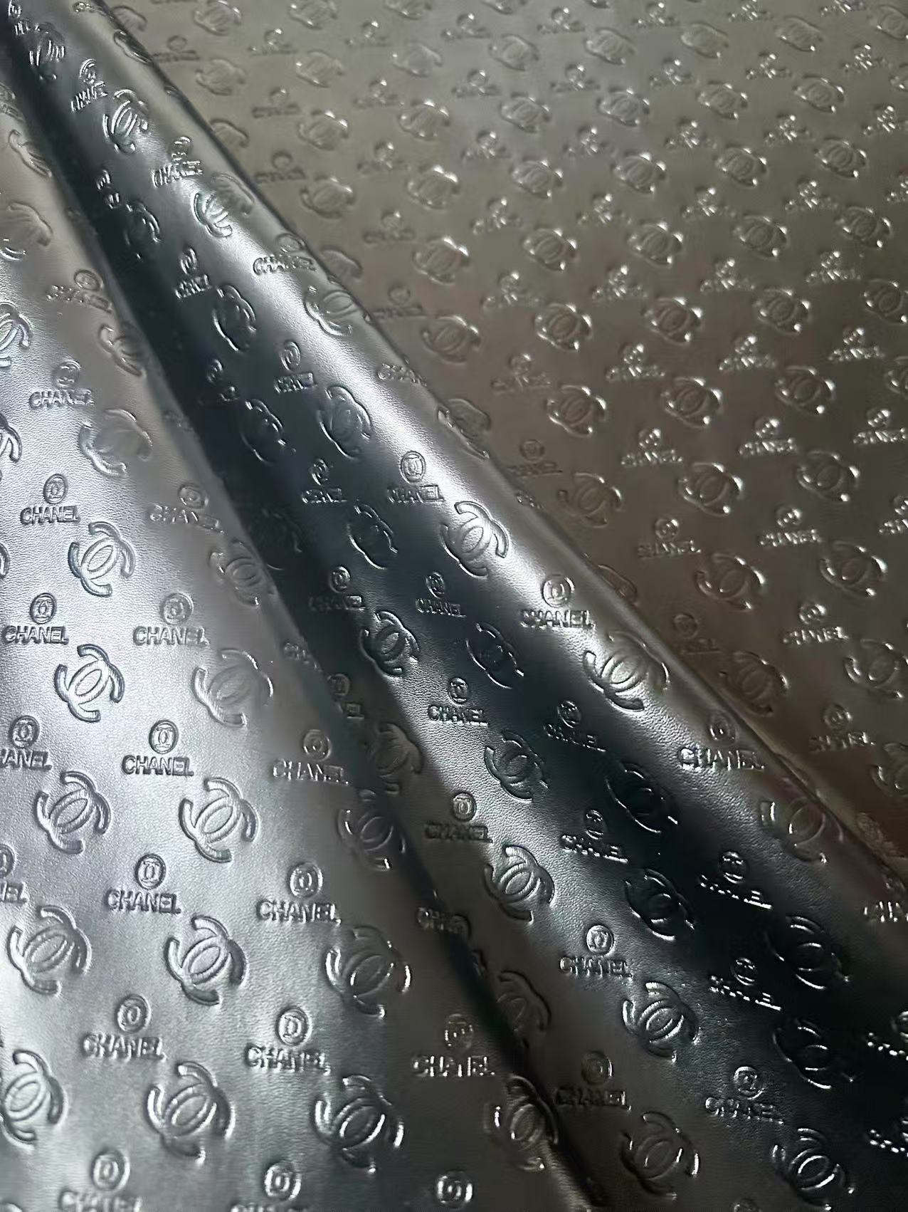 Napa Material Black Embossed Chanel Leather For Upholstery Furniture Handicraft