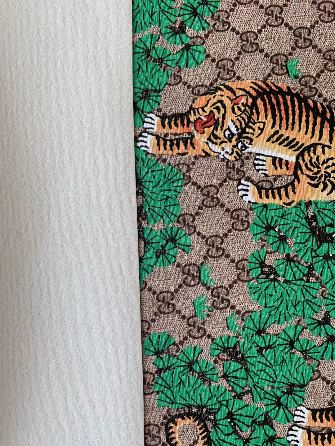 Classic Gucci Leather Case Fabric,Handmade Bag Fabric,Hand-made Shoes Fabric, with Tiger Leather By Yard