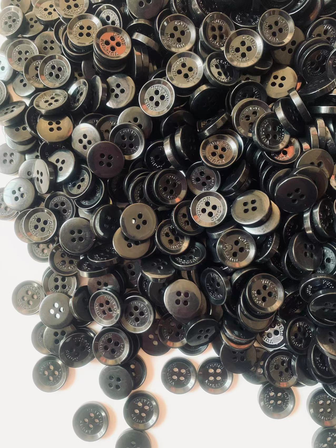 Craft Louis Vuitton 15MM Resin Material Handicraft Black Button For Apparel