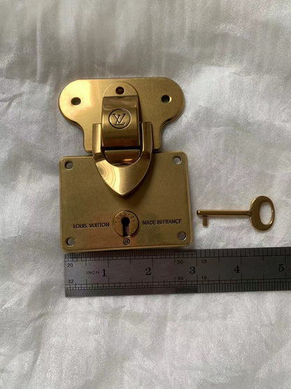 New Best Quality Copper Material LV Locks For Handmade Box ,Bag and Handicraft Goods