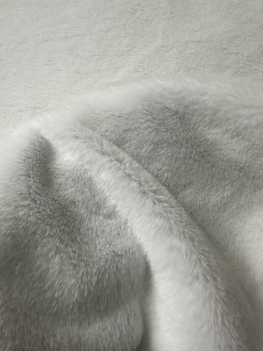 Soft Bunny Fur ,Rabbit Mink ,Faux Fur Fabric For Handmade Sewing Goods By Yard(White)