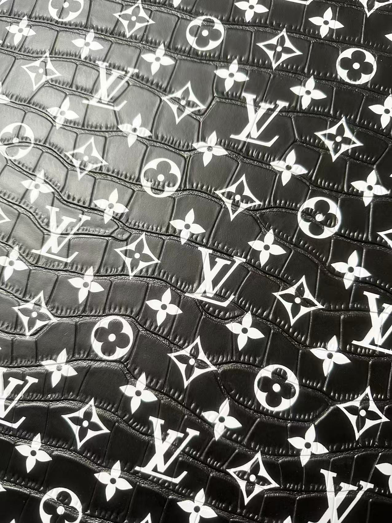 Craft LV Crocodile Texture Alligator Leather Fabric For Handmade Sneaker, Bag Upholstery Goods By Yard (Black)