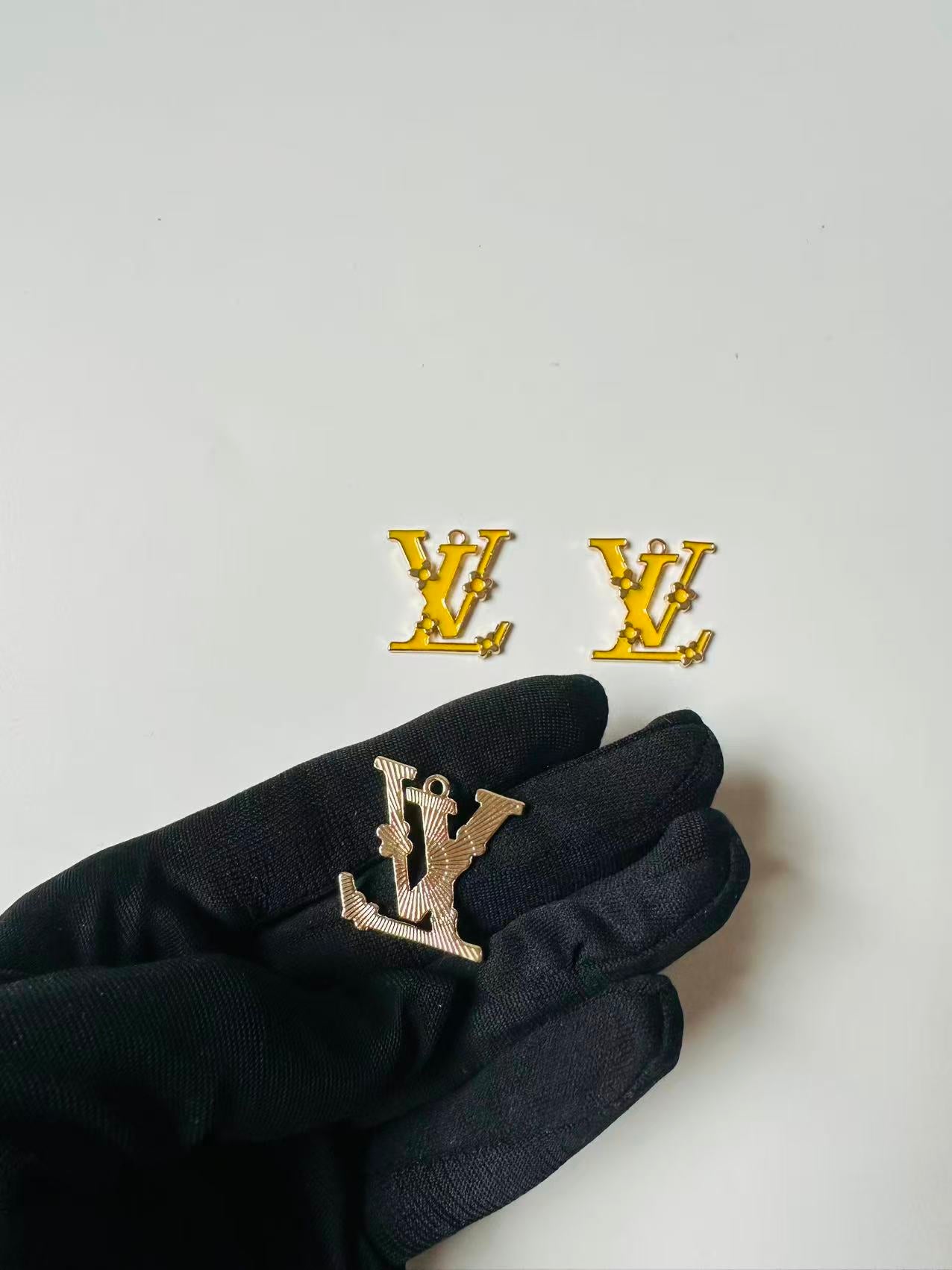 Fashion 2.5CM Size LV Pendant For DIY Handmade Goods