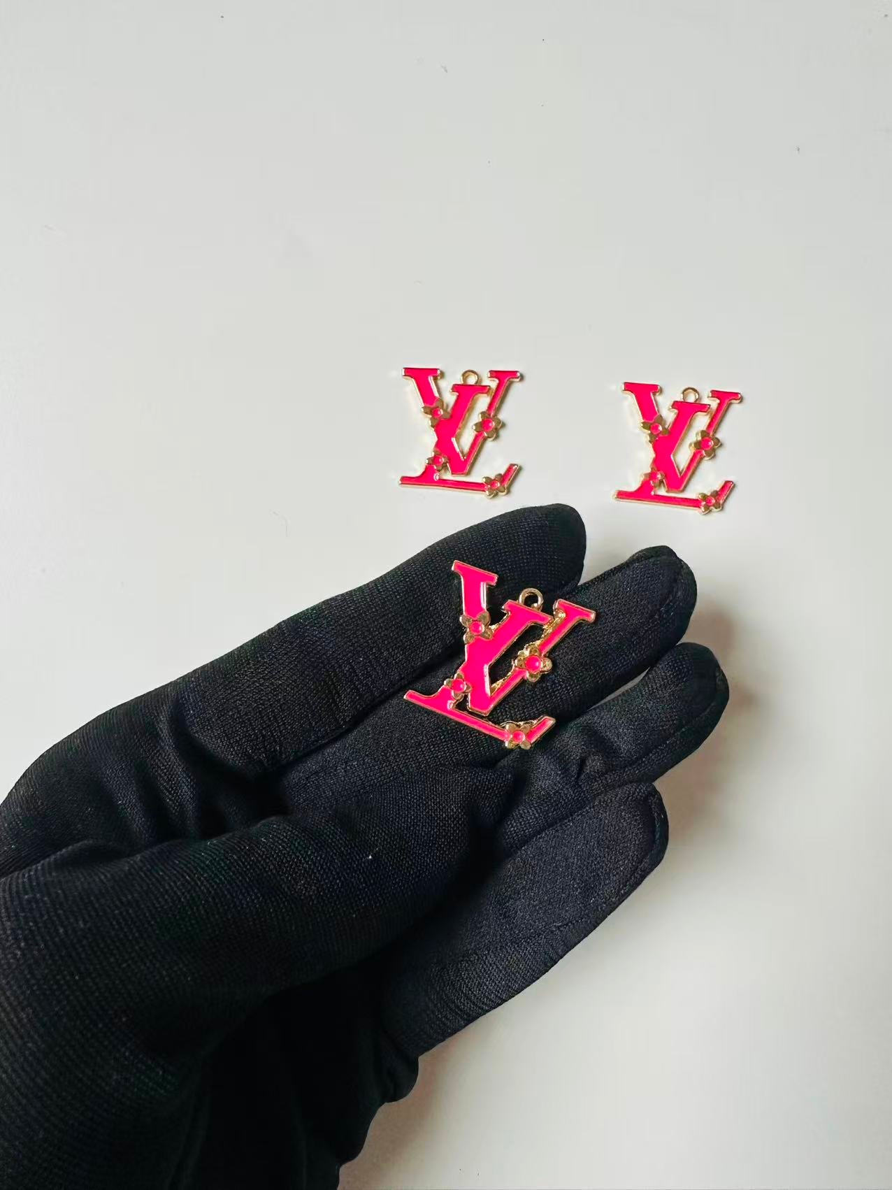 Fashion 2.5CM Size LV Pendant For DIY Handmade Goods