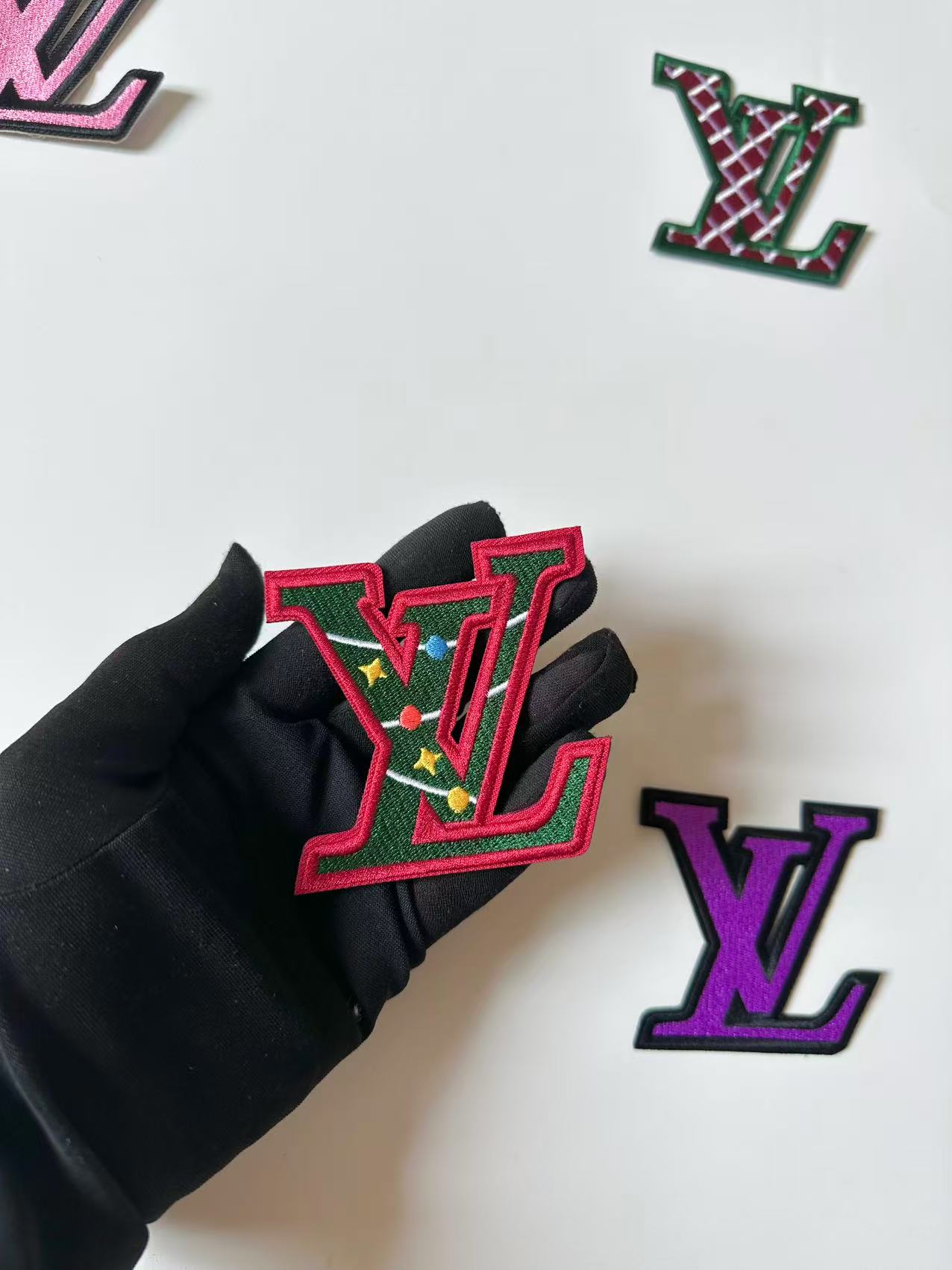 Fashiong Sewing  Embroidery LV Jacquard Patches For Customized Apparel